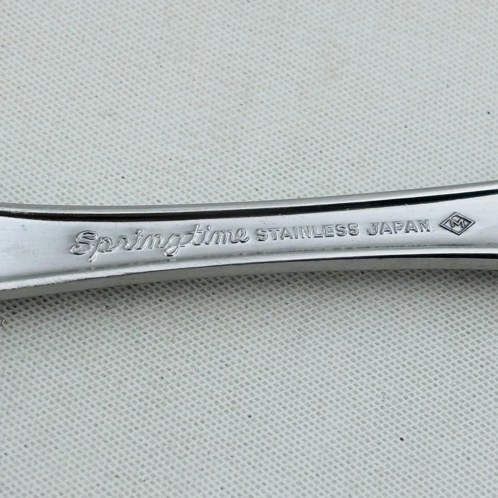 Vintage Springtime 3 Piece Set Pierced Serving Spoon‎ Butter Knife Sugar Shell